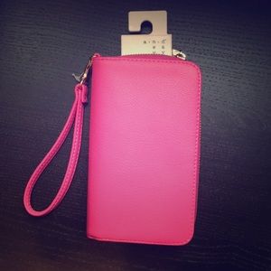 Brand new with tags- pink wristlet wallet